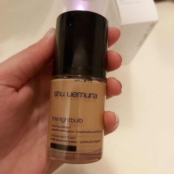 Shu Uemura The Lightbulb Fluid Foundation - Picture 3 of 6